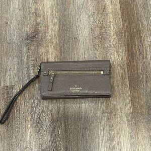 Kate Spade pebbled leather bifold wristlet wallet